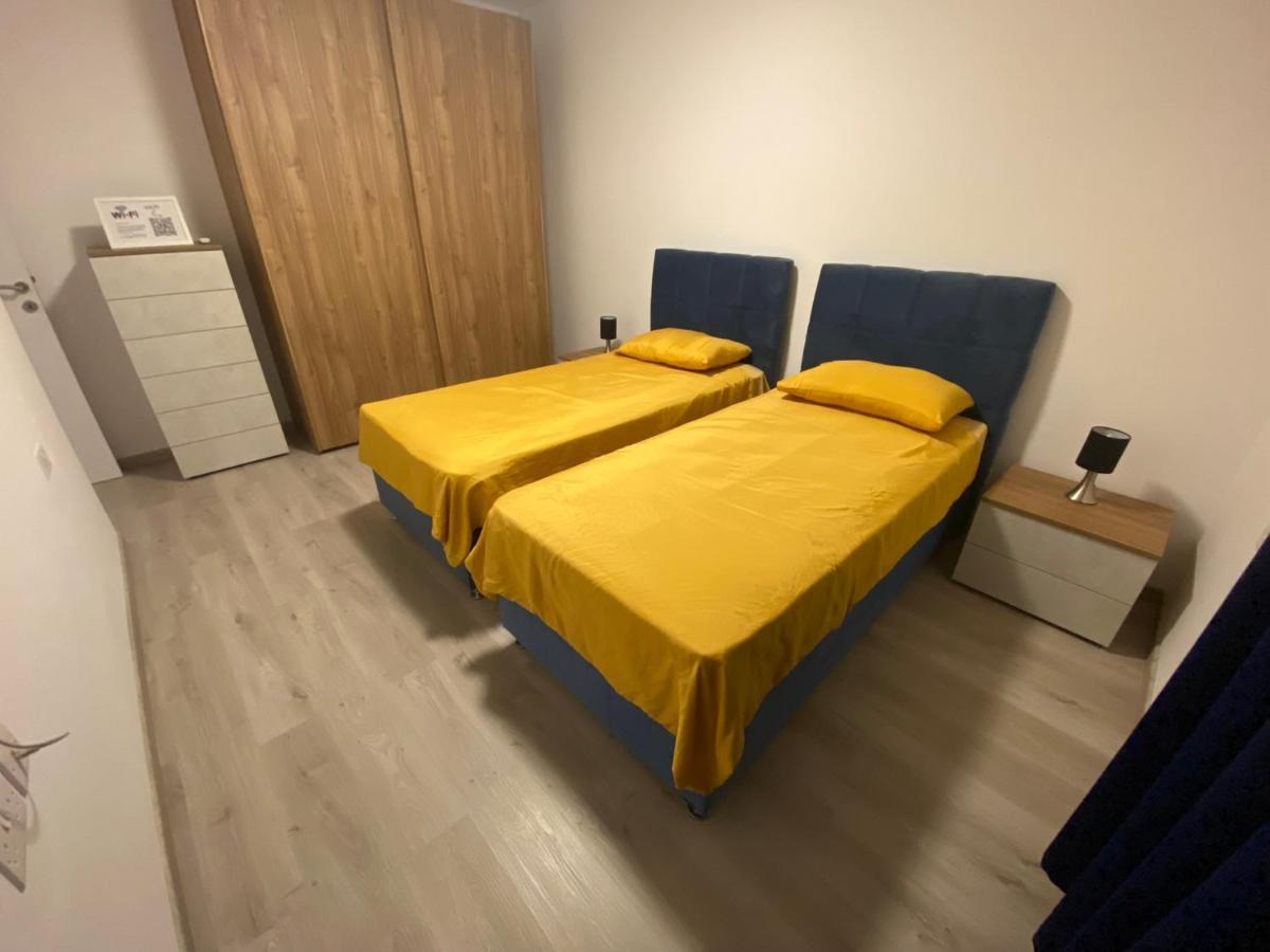 Modern Apartment With Large Outdoor Area - Sleeps 7, Close To Malta International Airport Luqa Exterior foto